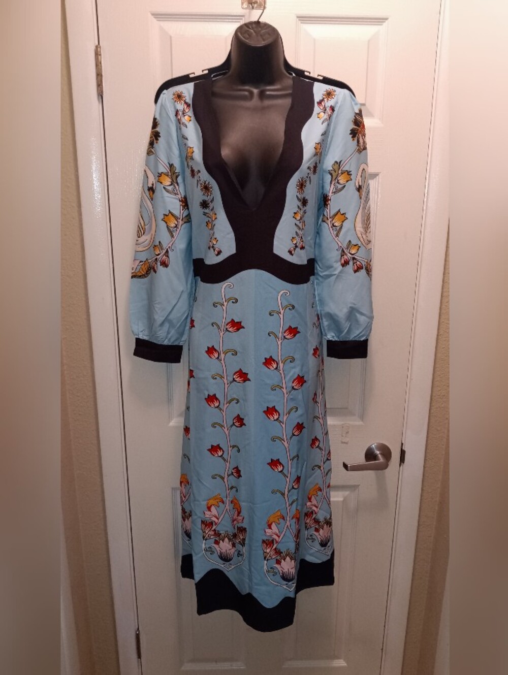 Nwt Light Blue Floral V-Neck Midi Dress